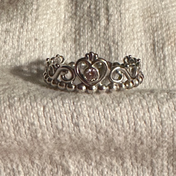 Princess Tiara Crown Ring - Picture 6 of 10